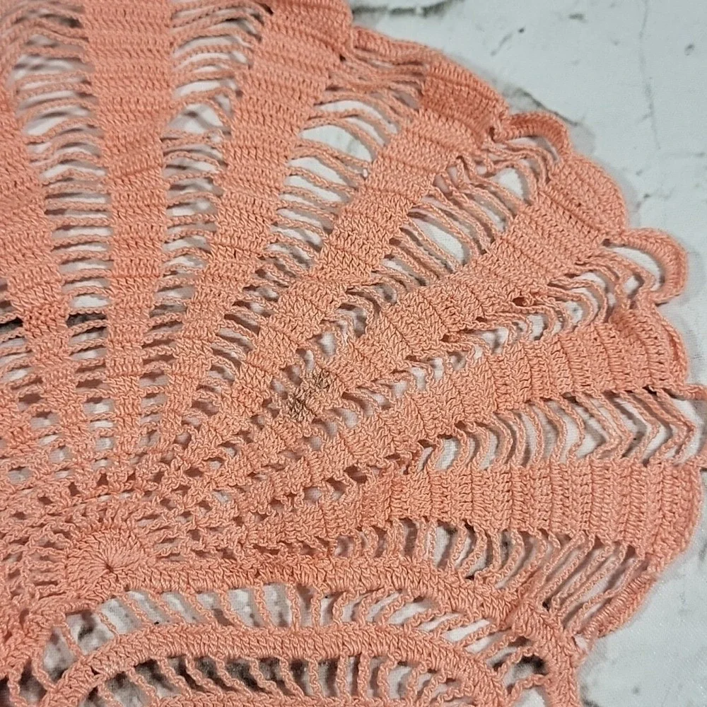 Vintage‎ Doily Peach Circular Crocheted Handmade Grannycore